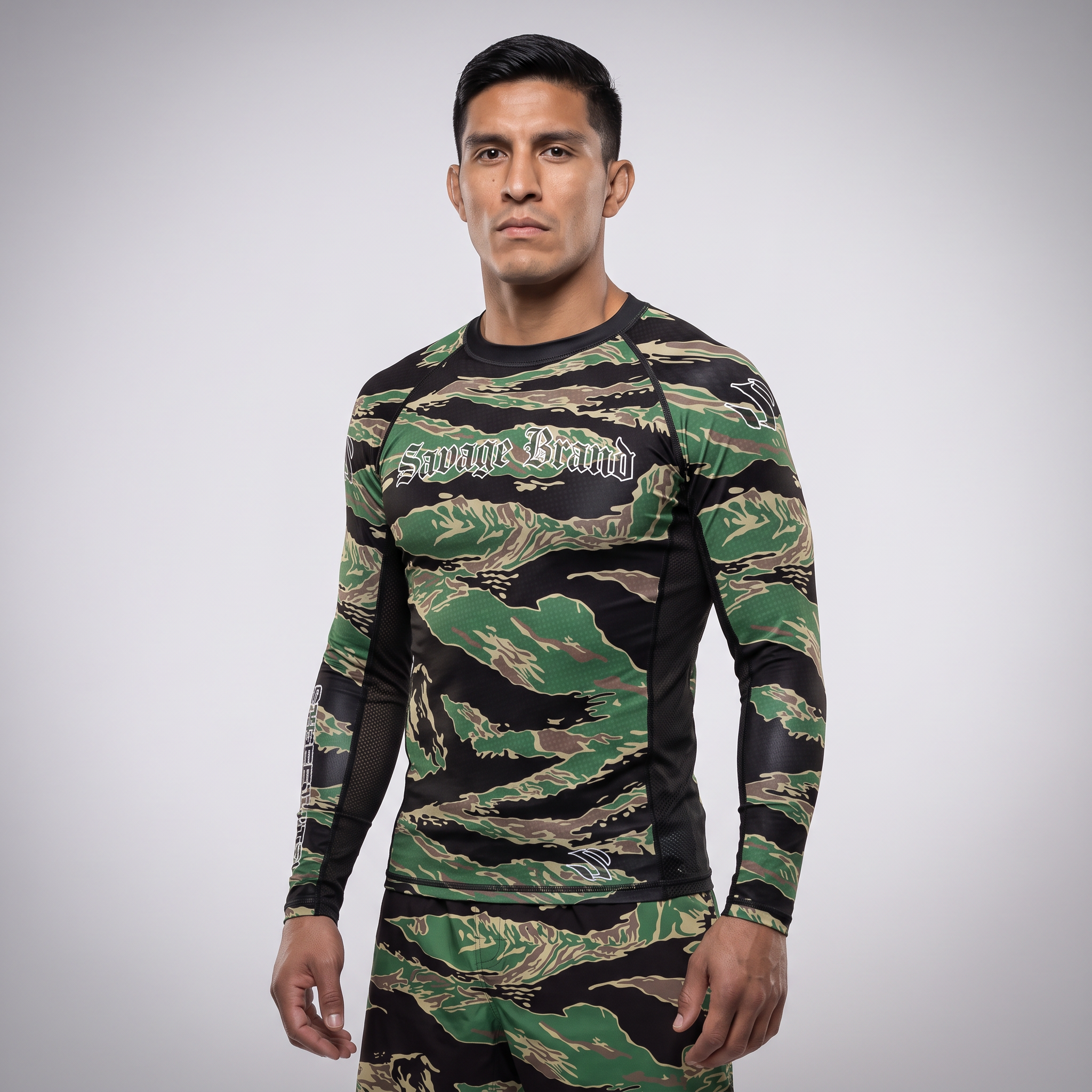 Runway_Gemini_3_Pro_Studio_product_close-up_mockup_photo_080826_5.png